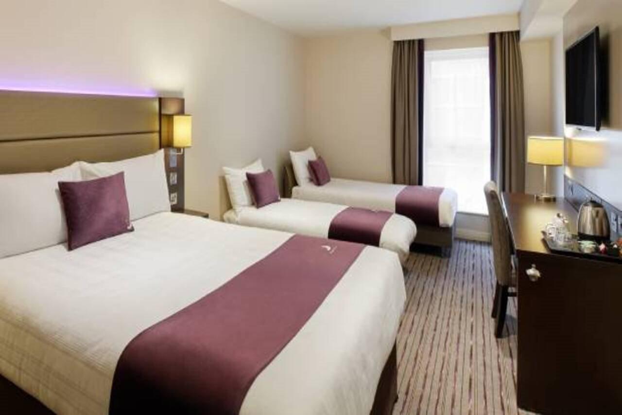 Premier Inn Liverpool Tarbock Eksteriør bilde
