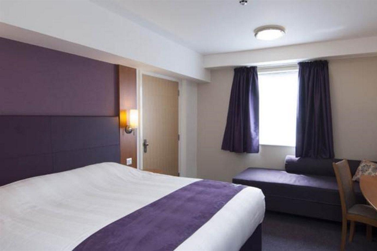 Premier Inn Liverpool Tarbock Eksteriør bilde