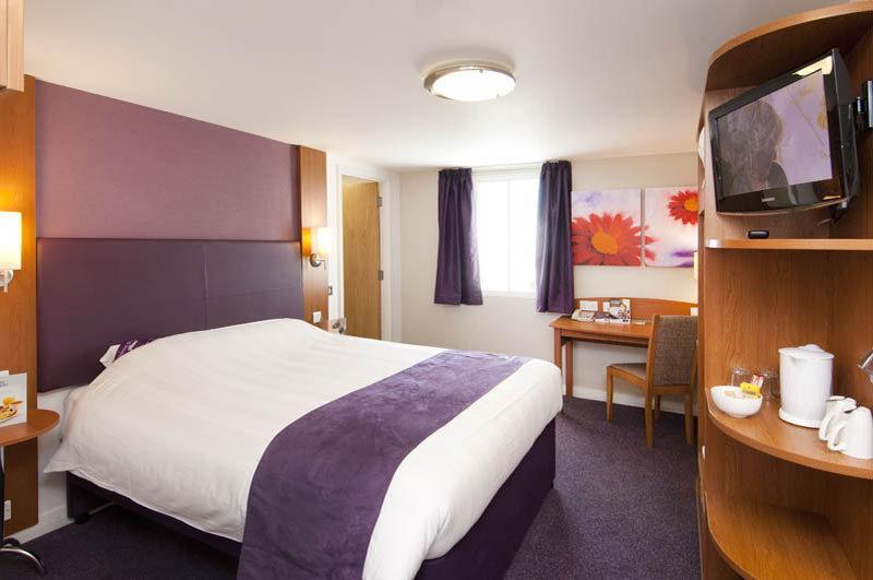 Premier Inn Liverpool Tarbock Eksteriør bilde